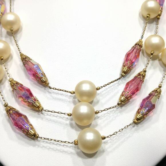 Vintage 1960s Pink Crystal Necklace 3 Strand Aurora Borealis Faux Pearl Beads - Picture 4 of 8